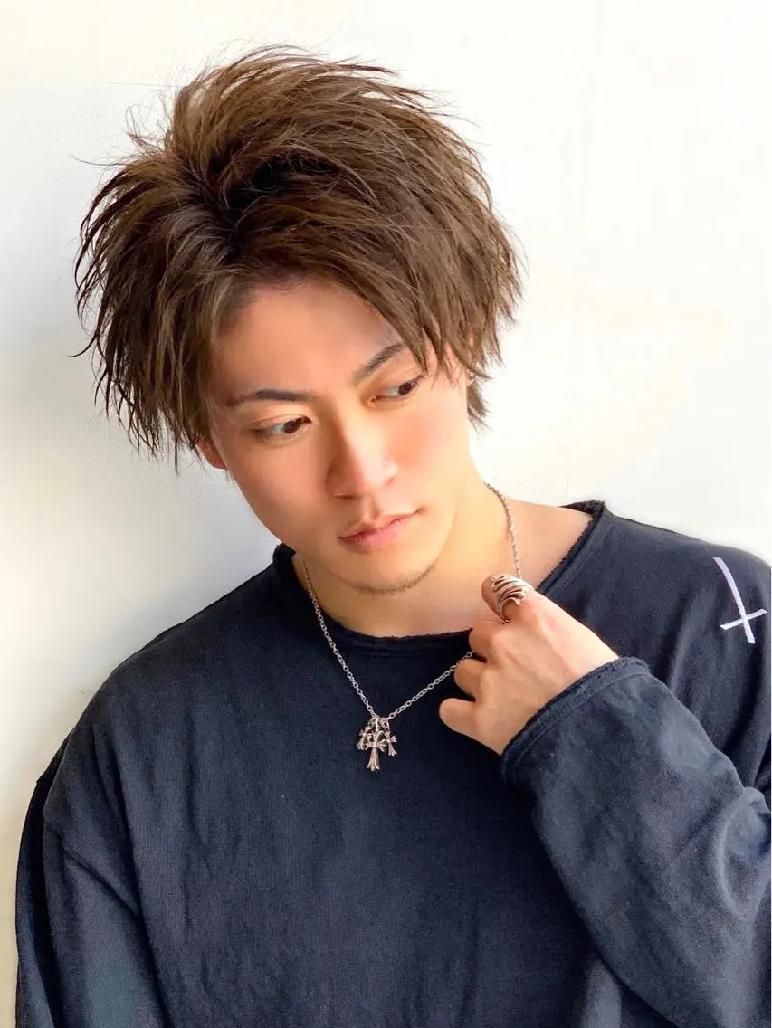 カラー パーマ メンズ アップバング センターパート カット ヘアカラー パーマ トリートメント メンズ専門 井藤 雅也のヘアスタイル