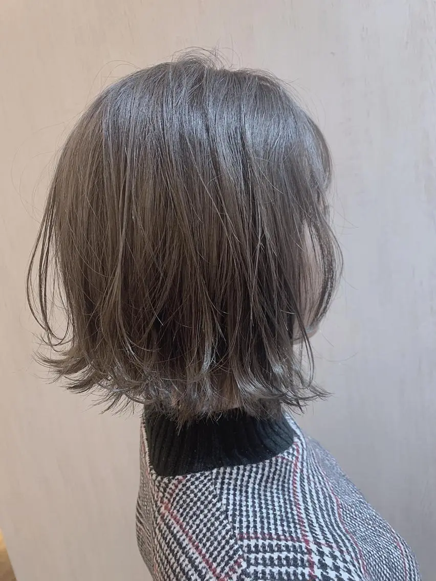 ミディアム ボブ 外ハネヘア 浅香 美加のヘアスタイル