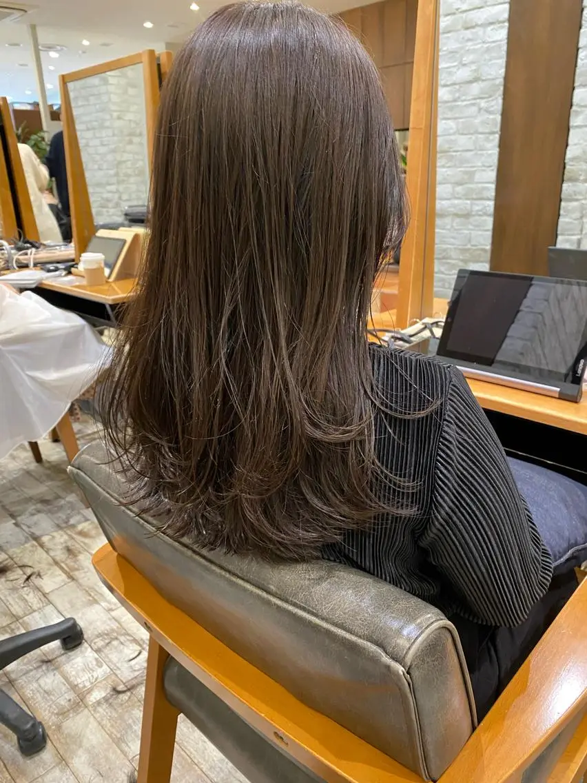ロング レイヤーカット 栗原 瑞稀のヘアスタイル