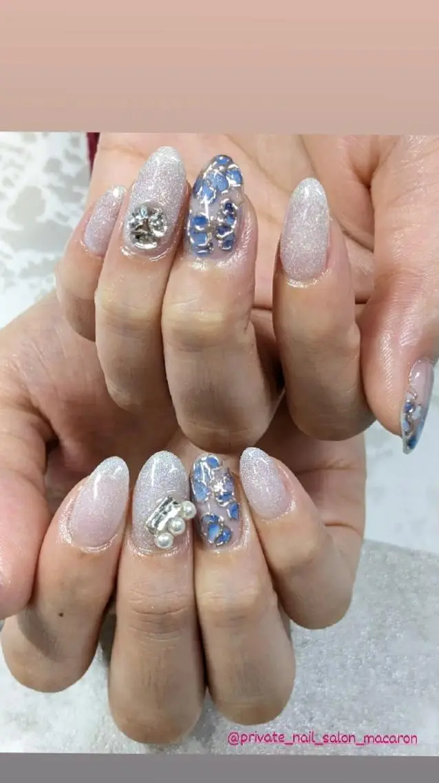 ネイル フラワーネイル ミラーネイル nail salon macaron のネイルデザイン