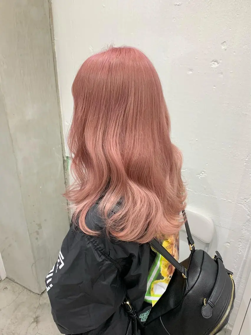 セミロング カラー ヘアアレンジ カット ヘアカラー トリートメント ヘアセット 憧れの艶ハイトーンへ 🌙サイダサキのヘアスタイル