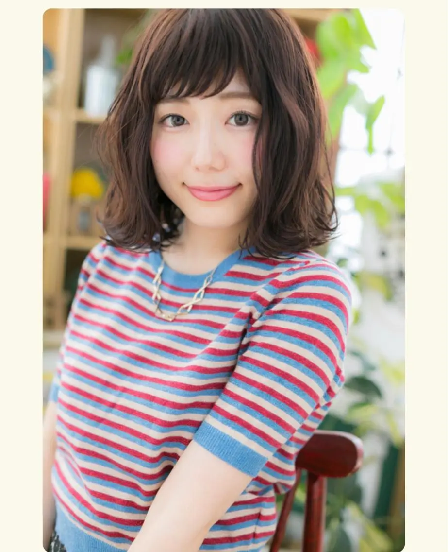 ミディアム 中舘 安津子のヘアスタイル