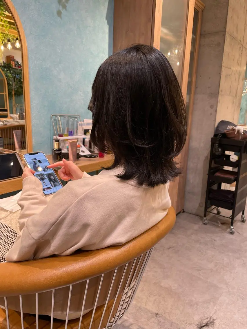ミディアム 縮毛矯正　髪質改善 韓国風レイヤー　吉田のヘアスタイル