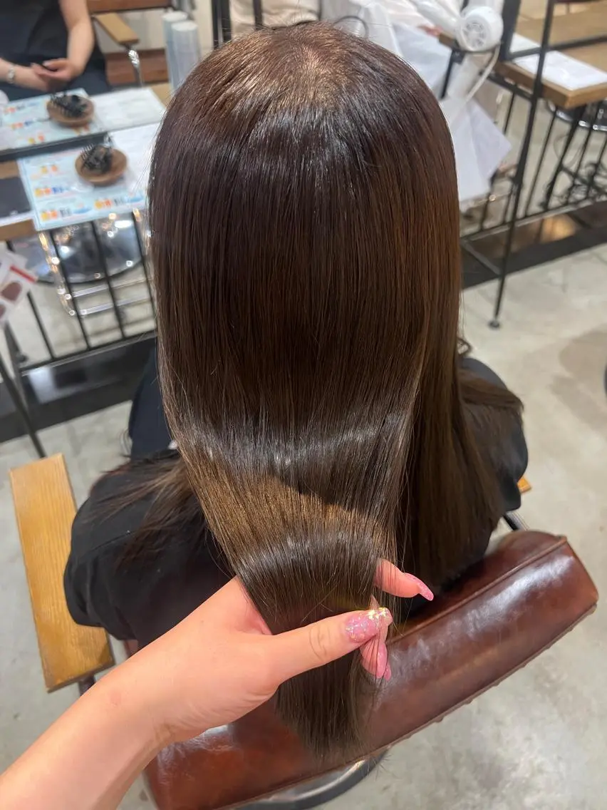 セミロング カラー パーマ ベージュカラー オリーブベージュ 酸性ストレート ストレートパーマ beleefric 🩵チセのヘアスタイル