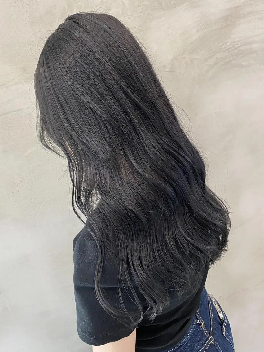 ロング カラー ブルーカラー ブルーグレー ヘアカラー トリートメント 🫧透明感カラー🫧 OIKAWAのヘアスタイル
