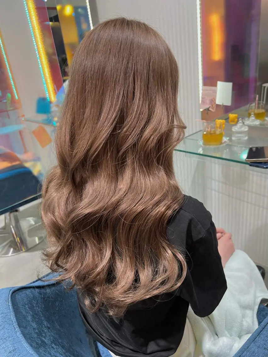 セミロング カラー ブラウンカラー 安井まゆ _Box mico.のヘアスタイル