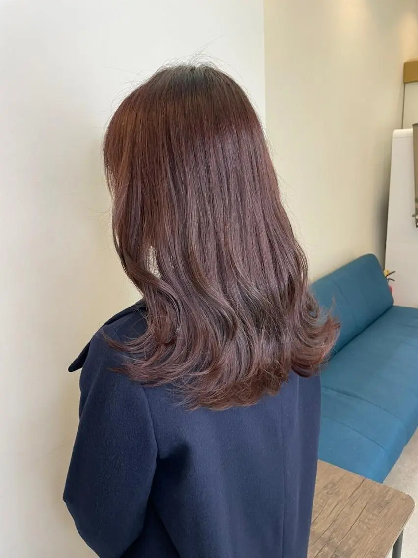 カラー パーマ ミディアム ヘアアレンジ ミディアムパーマ アディクシーカラー ベージュカラー ブリーチ ケアカラー ヘアカラー トリートメント ヘアケア特化型サロン newi 梅田のヘアスタイル