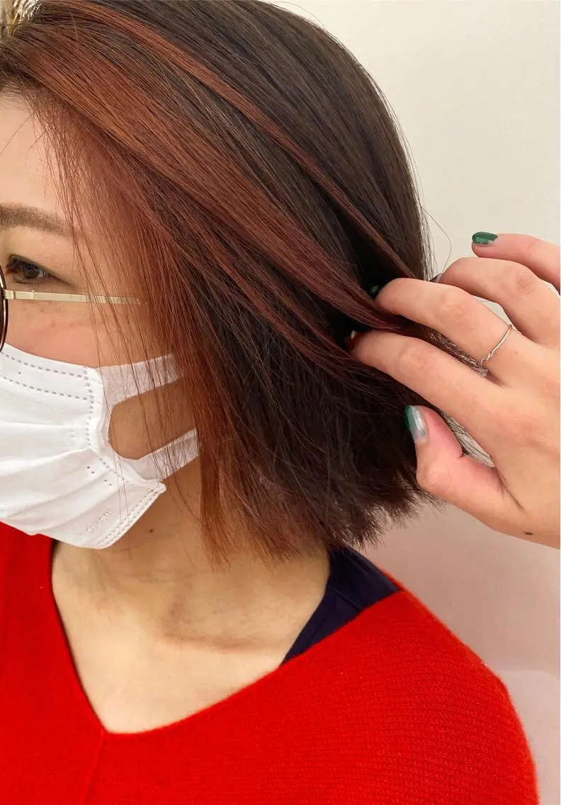 ミディアム カラー レイヤーカット/ ハイライト　千咲季のヘアスタイル