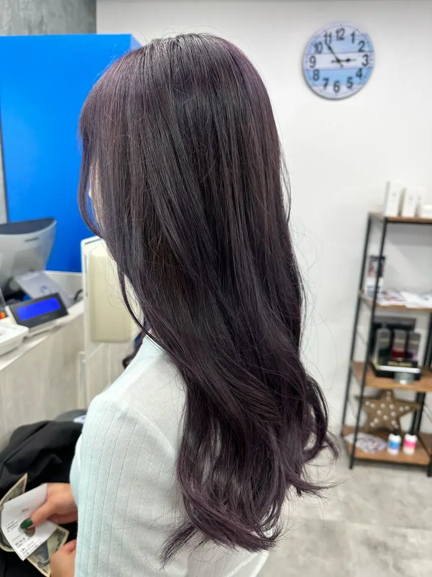 ロング カット ヘアカラー Noyヨシモト ヒロトのヘアスタイル
