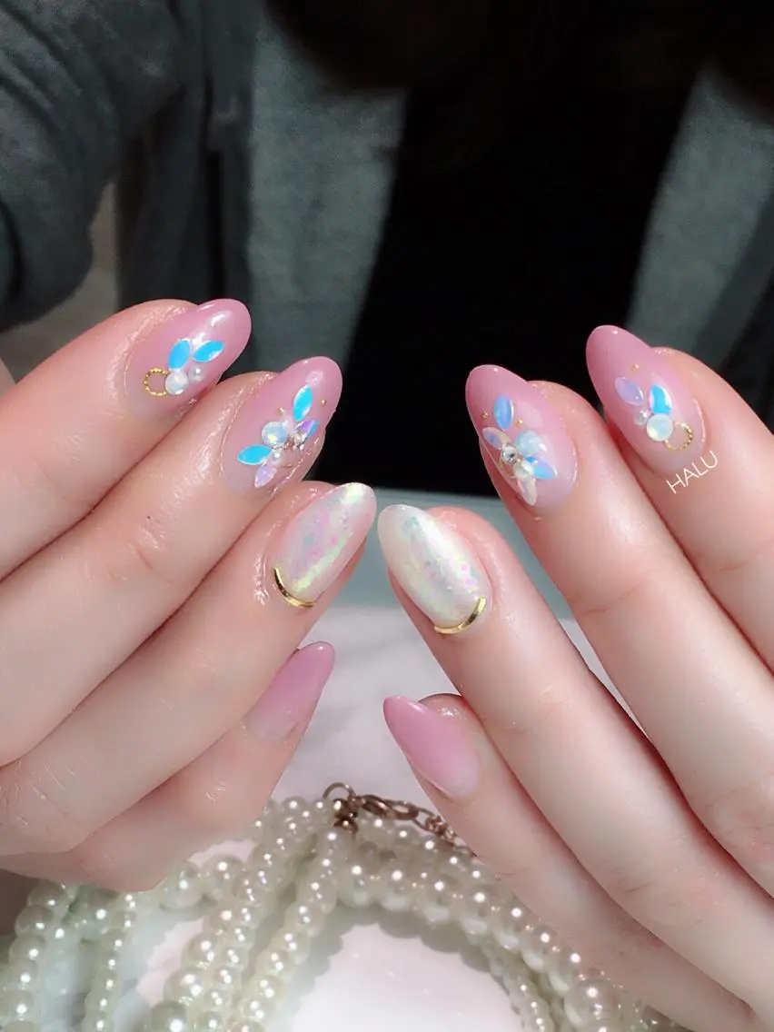 ネイル ピンク ホワイト HALU ハルのネイルデザイン