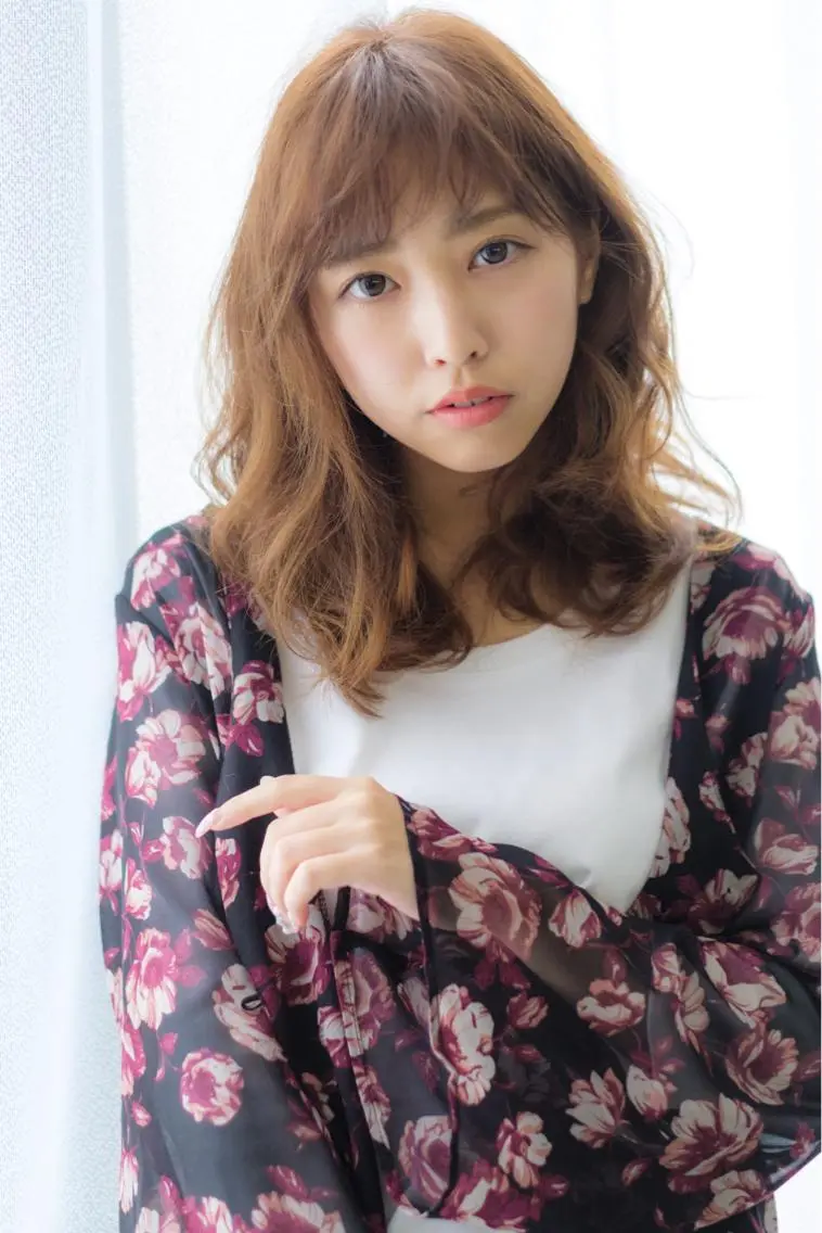 ミディアム カラー 中西 優典のヘアスタイル