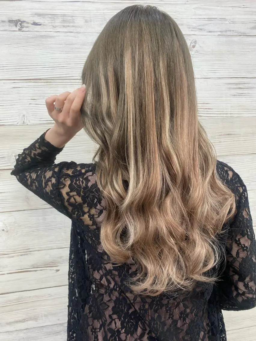 ミディアム カラー ヘアアレンジ ショートボブ 編み込みエクステ シールエクステ ミディアムパーマ バレイヤージュ FAAM Tsuneのヘアスタイル