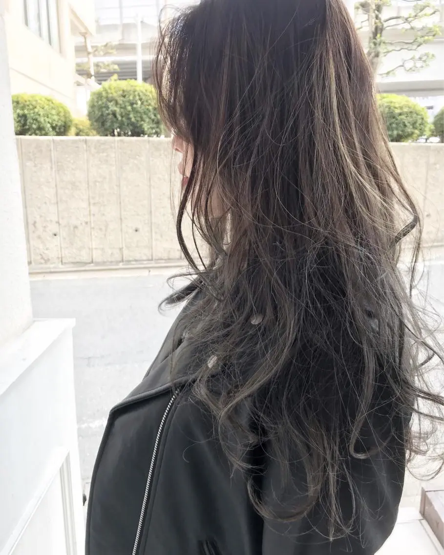 ロング ハイライト Musiiik hairのヘアスタイル