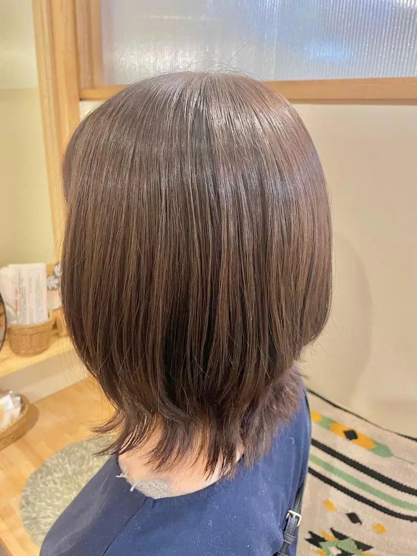ミディアム レイヤーカット カット ヘアカラー 桑原 美夜里のヘアスタイル