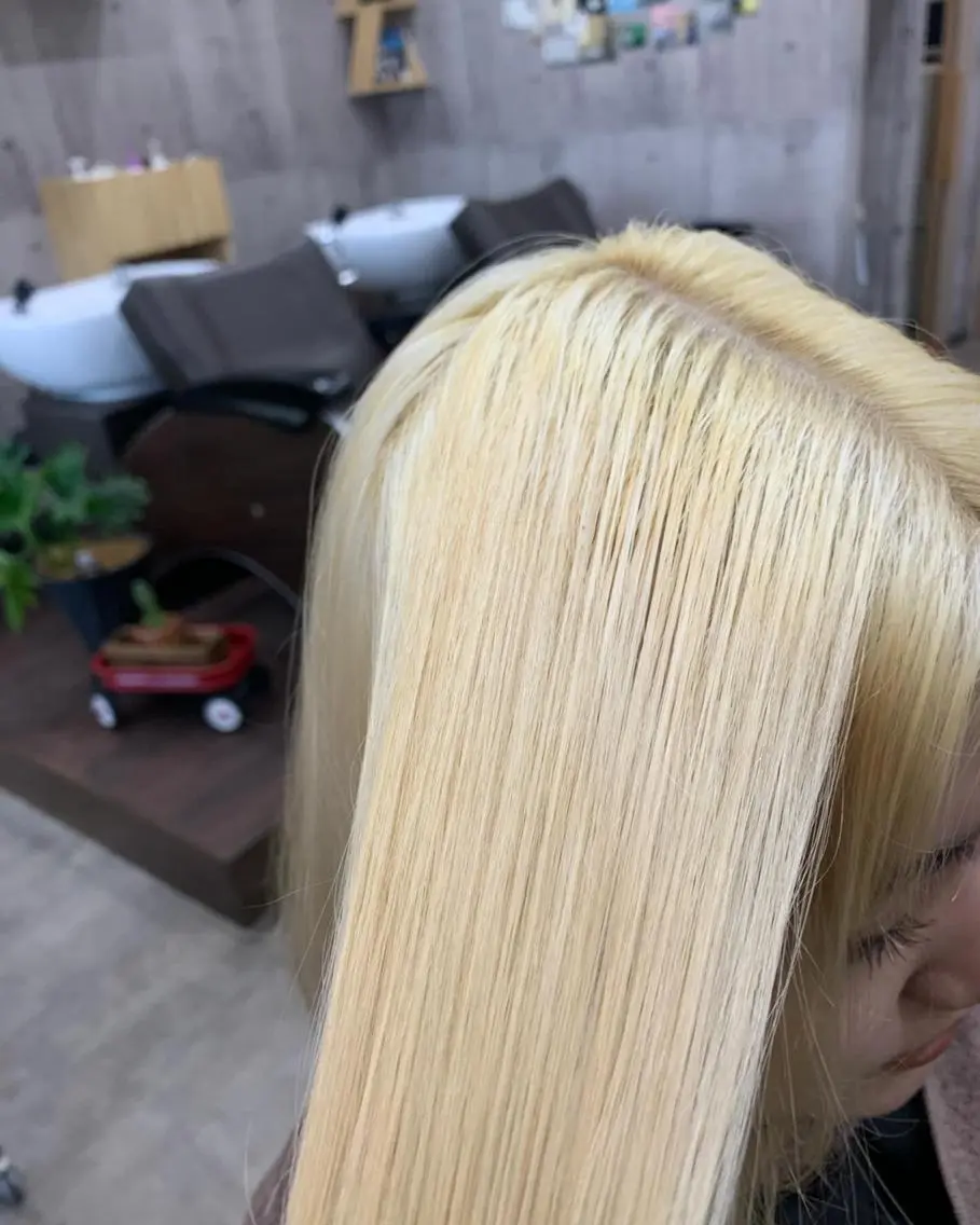 ショート カラー バレイヤージュ ブリーチ ケアブリーチ ダブルカラー ハイライトカラー ヘアカラー トリートメント hair salon mementoのヘアスタイル