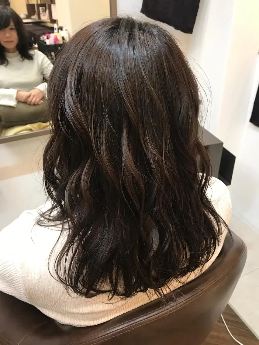 ミディアム 豊中駅3分eha レッスンモデルのヘアスタイル