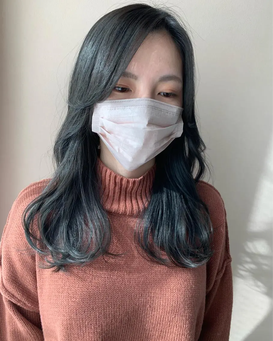 ロング カラー アッシュ アッシュグレー ブリーチ 透明感カラー ブリーチなしカラー hubhair レイヤー/透明感のヘアスタイル