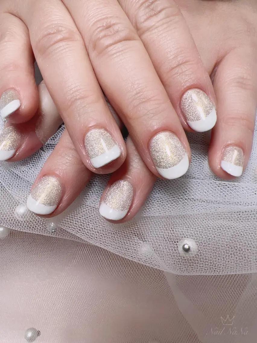 ショート カラー ネイル シルバー フレンチネイル マグネットネイル シルバー ハンドネイル Nail NaNaのネイルデザイン
