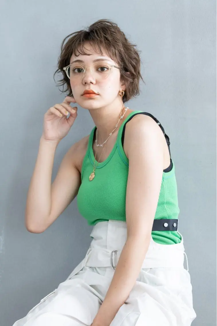 ミディアム カラー パーマ ヘアアレンジ メンズ キッズ ネイル マツエク・マツパ アイブロウ カット ヘアカラー バトヘアー渋谷 officialのヘアスタイル