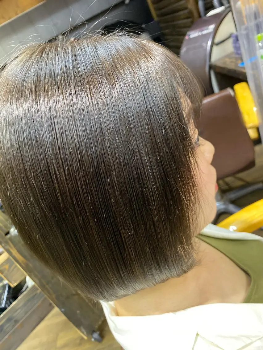 ショート カラー ベージュカラー オリーブベージュ IwAsh大和駅前店 河野亜里香のヘアスタイル