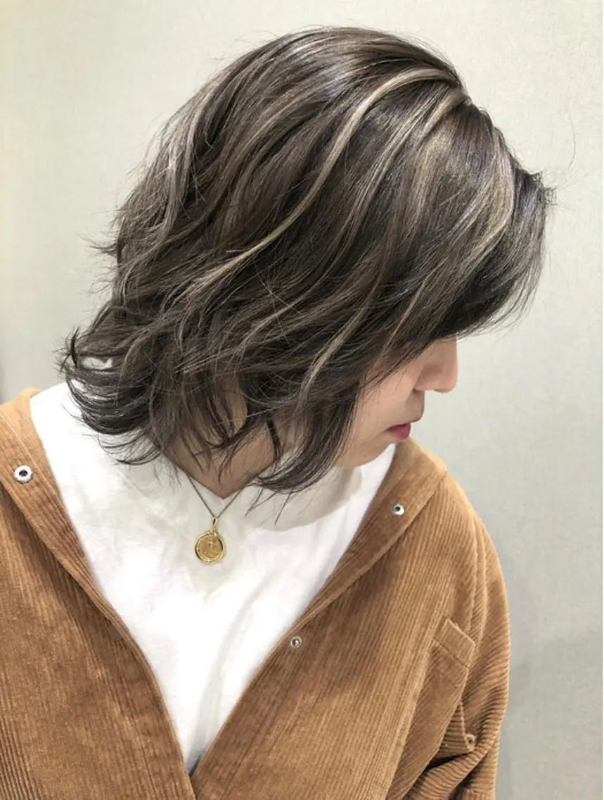 ミディアム ハイライト 岸 保奈美のヘアスタイル