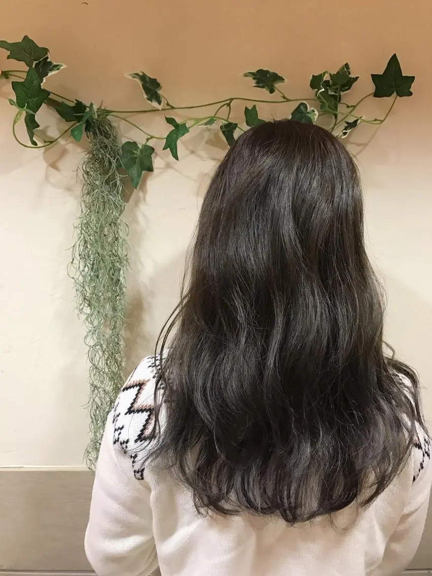 ロング カラー 🪐脱白髪染め 🪐松尾菜々美のヘアスタイル