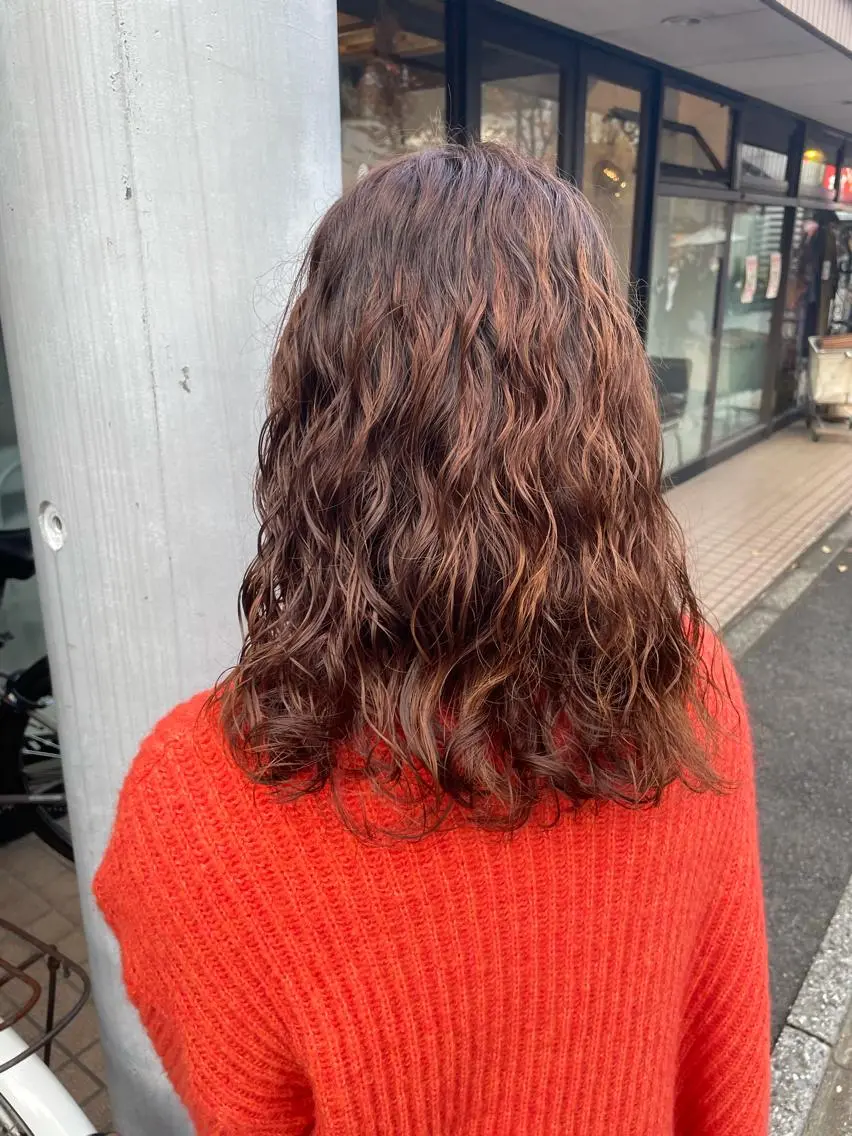 セミロング カラー パーマ ヘアアレンジ カット パーマ satsuki 暖色・ブラウンカラーのヘアスタイル