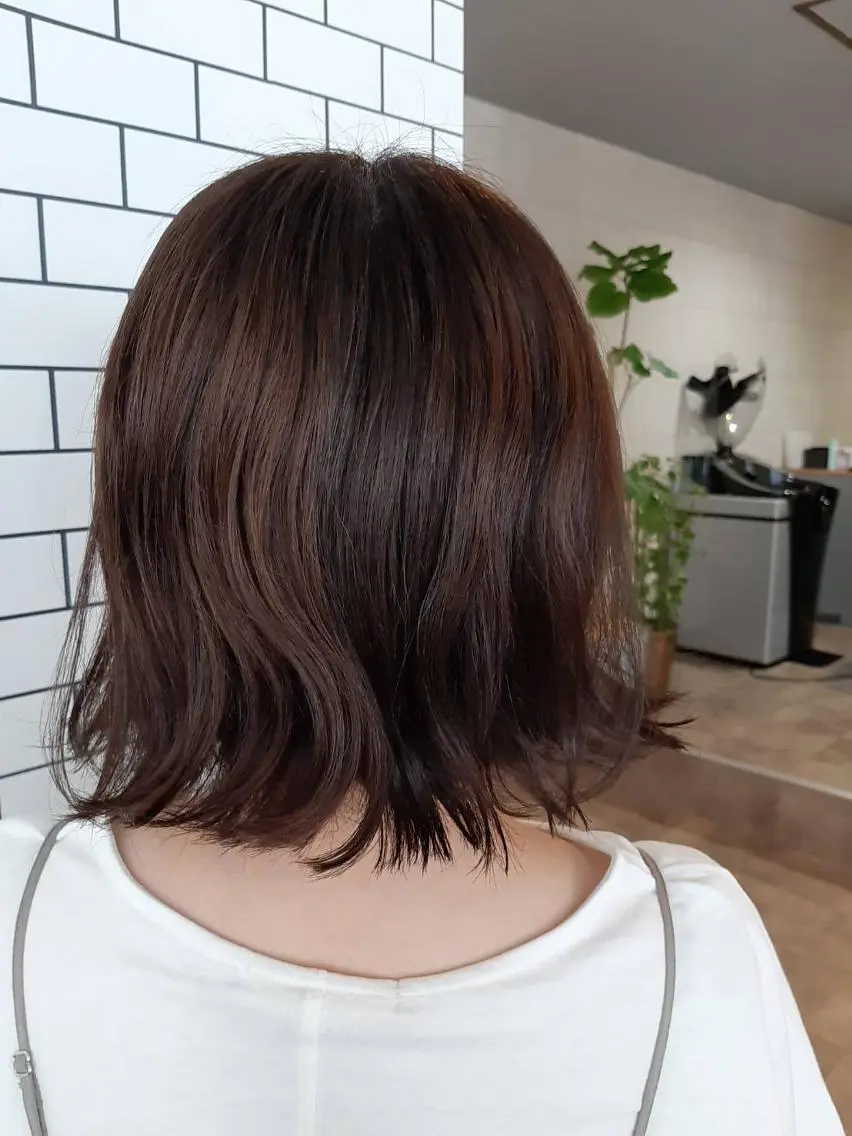ミディアム カラー オーガニックカラー 髪質改善 トリートメント 髪質改善カラーズ カフェプラスのヘアスタイル
