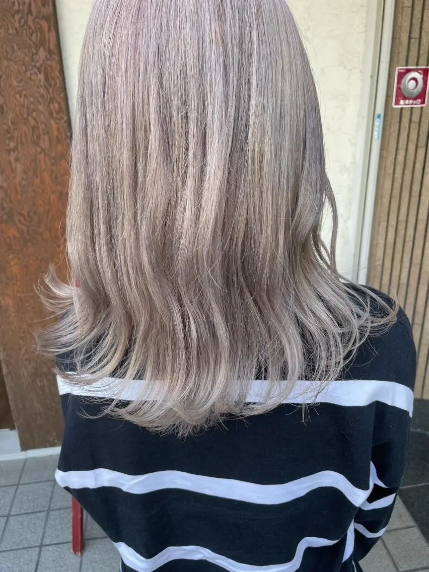 ミディアム カット ヘアカラー トリートメント しもかわ かほのヘアスタイル