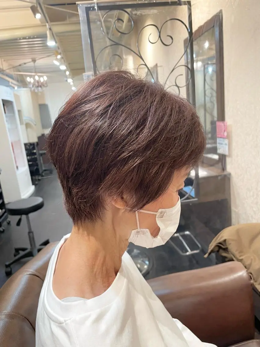 ショート カラー くびれヘア 西宮ハイトーンカラー ひらり💜のヘアスタイル