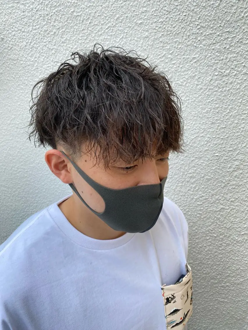 パーマ メンズ メンズパーマ ツイストスパイラルパーマ スパイラルパーマ 梅田中崎町メンズ 美容師ユースケのヘアスタイル