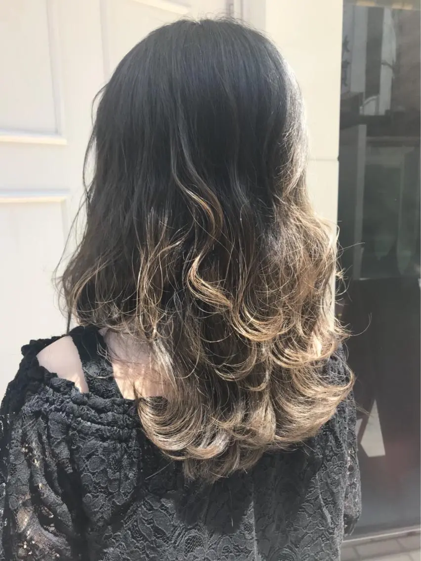 ロング カラー ベージュカラー ブルーカラー ブルージュ グラデーションカラー 🫟Blanco🫟 Color&Careのヘアスタイル