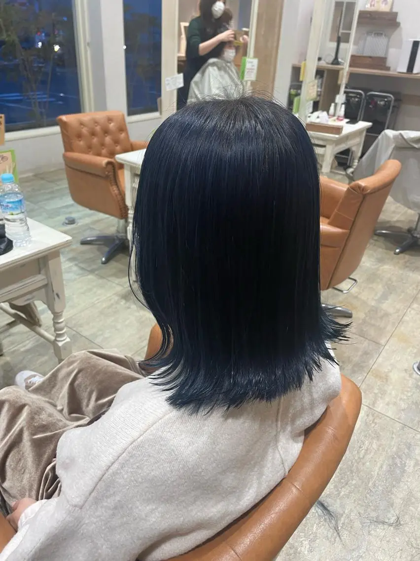 セミロング ヘアカラー saaya .のヘアスタイル