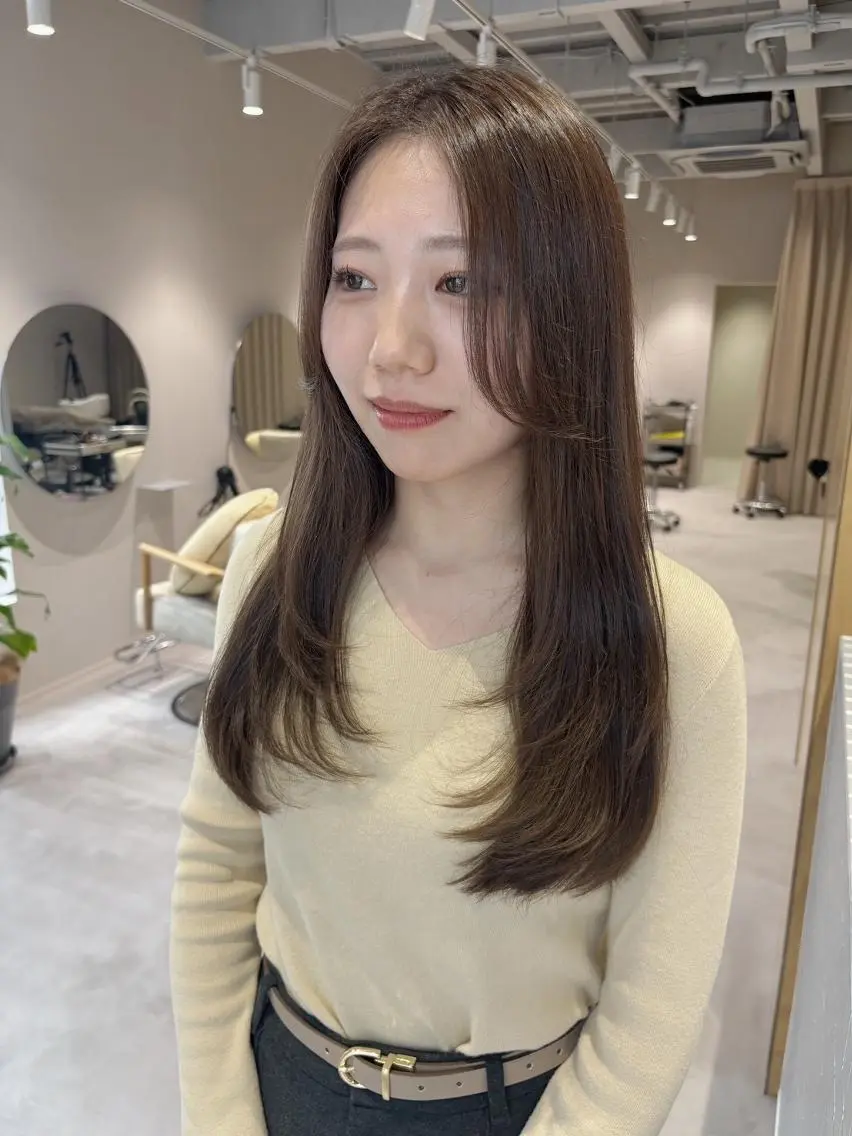 セミロング カラー レイヤーカットが得意 ✨村田和佳のヘアスタイル