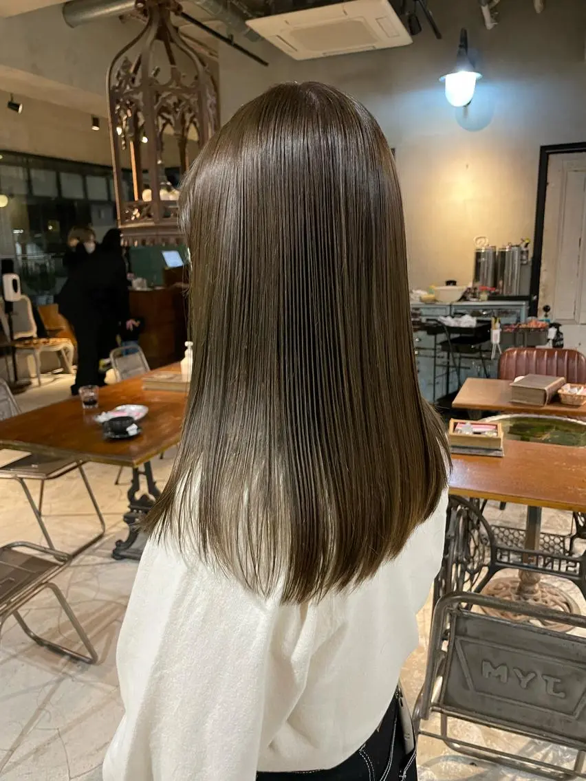 セミロング カラー ヘアアレンジ ベージュカラー オリーブベージュ ヘアカラー トリートメント ヘアセット 美髪/透明感/レイヤ ーTATSUKI☘️のヘアスタイル