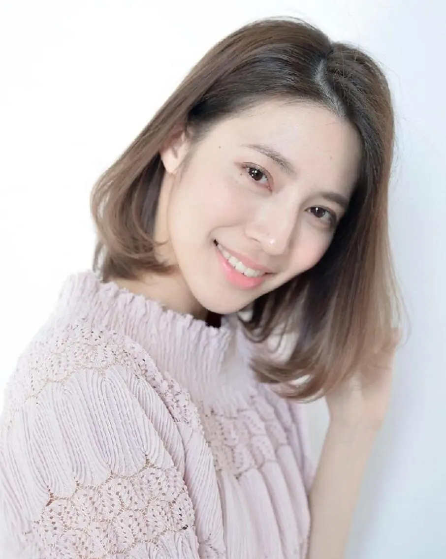 ミディアム カラー Bonheur umedaのヘアスタイル