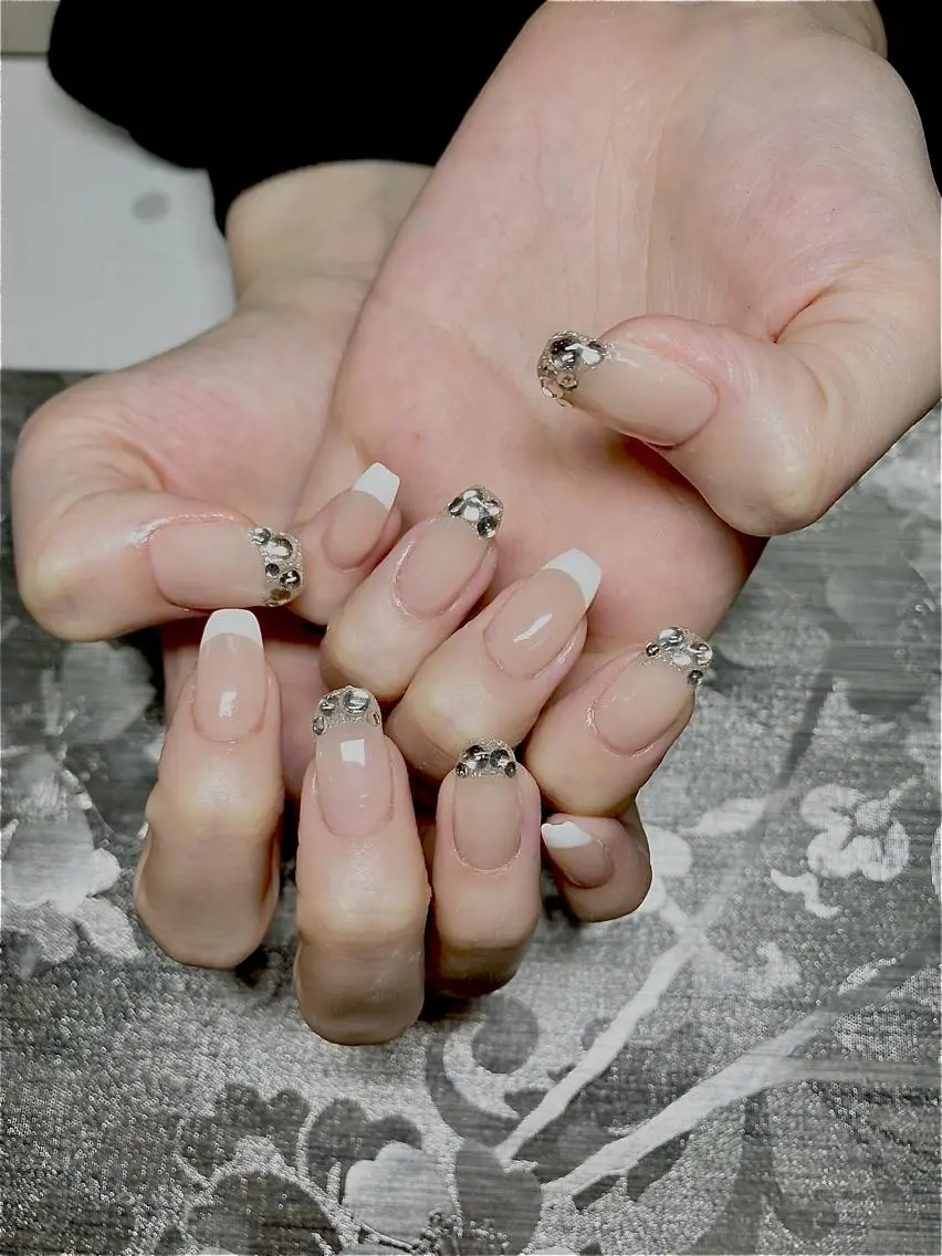 ネイル ハンドネイル I-nailロング /ワンホン/キラキラのネイルデザイン