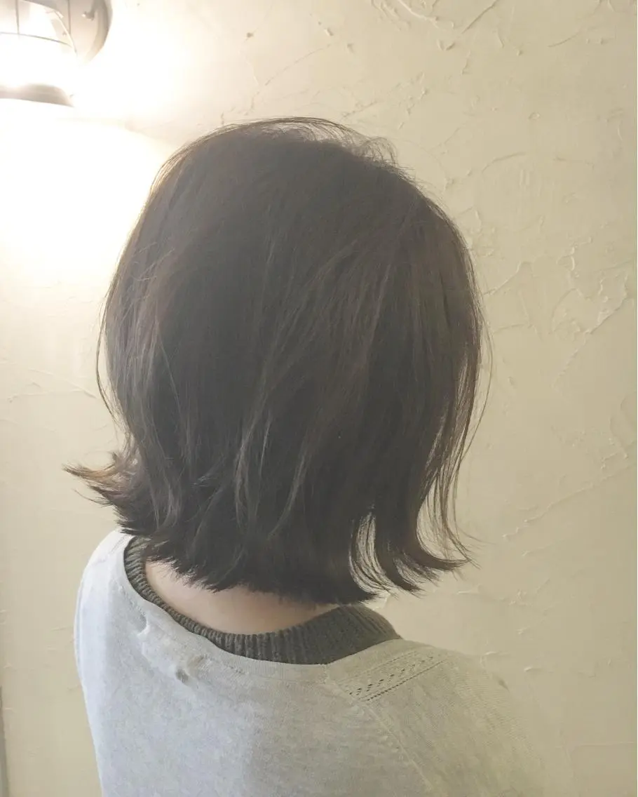 ショート ミディアム セミロング カラー 切りっぱなしボブ イルミナカラー ボブ 外ハネヘア LoRE hair 四条河原町　西尾友里のヘアスタイル