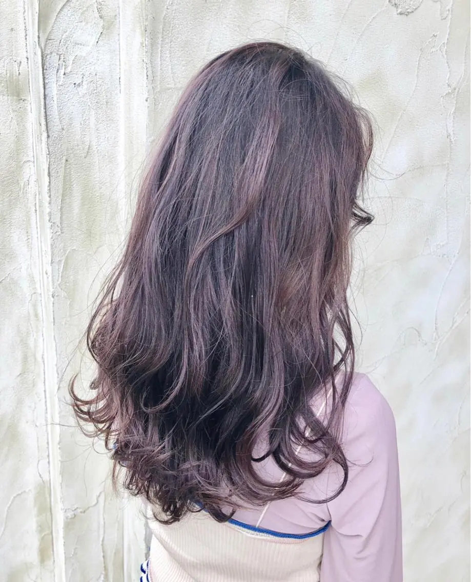 ロング カラー ヘアカラー 岩田 萌那のヘアスタイル