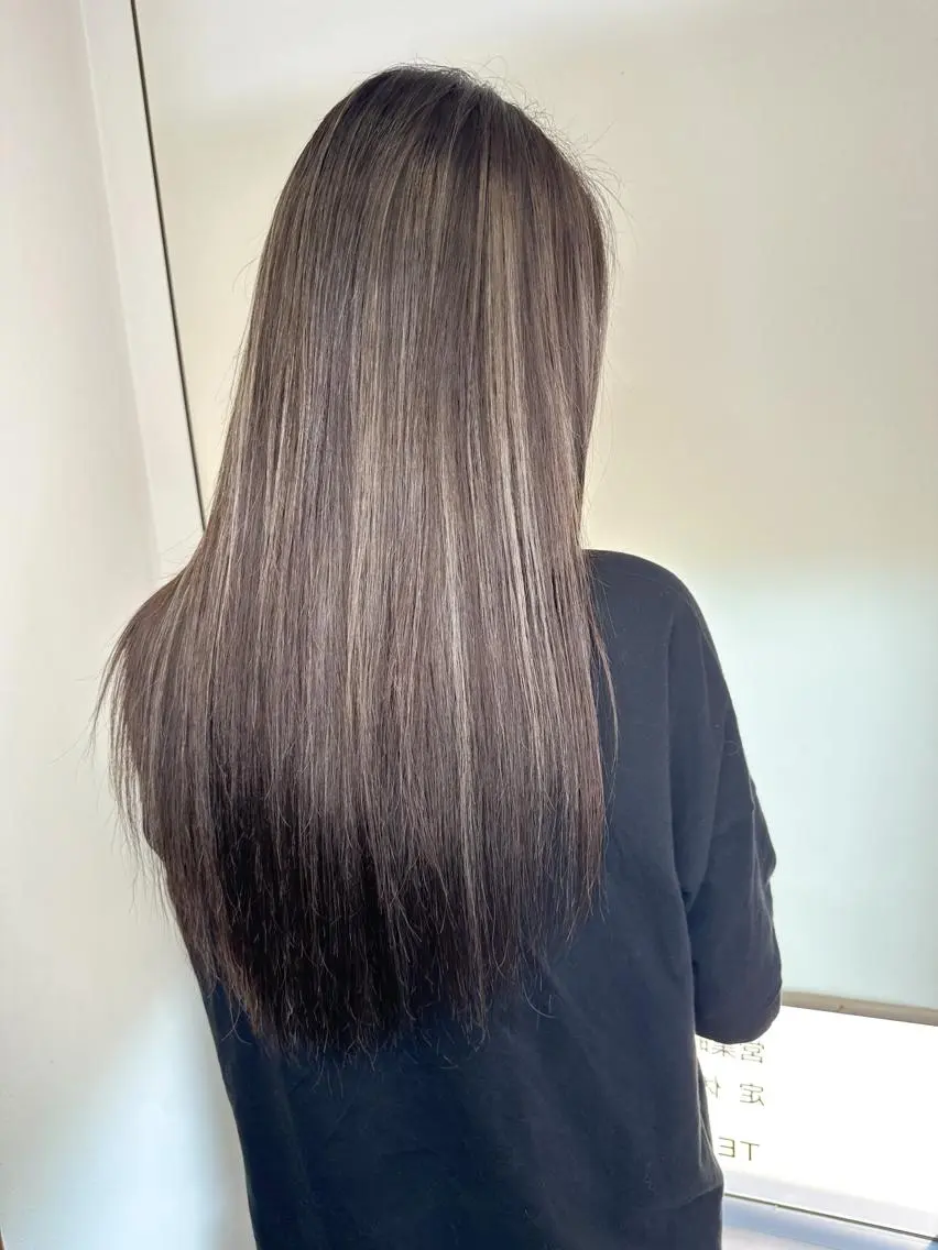 ロング カラー カット ヘアカラー トリートメント ブリーチカラー🫧 森　凪沙のヘアスタイル