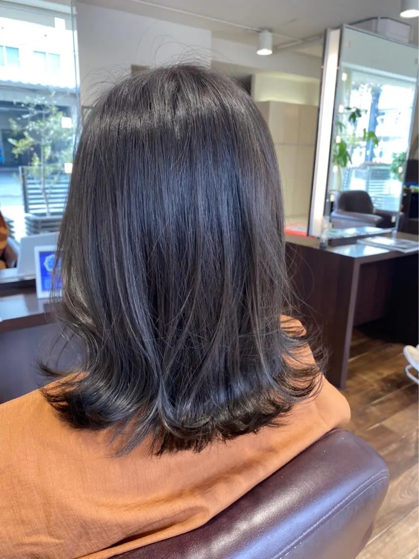 ミディアム ヘアカラー 🫧ふくだ りな 🕊のヘアスタイル