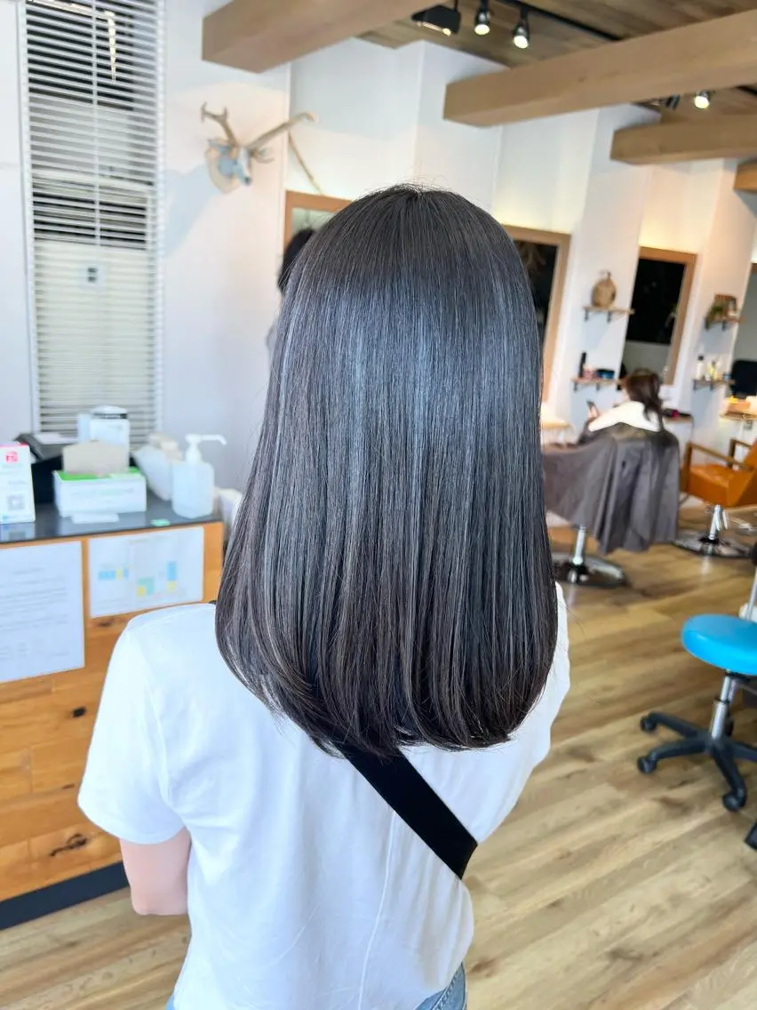 ロング カラー グレージュ ハイライトカラー ハイライト ヘアカラー トリートメント 堀 望美のヘアスタイル