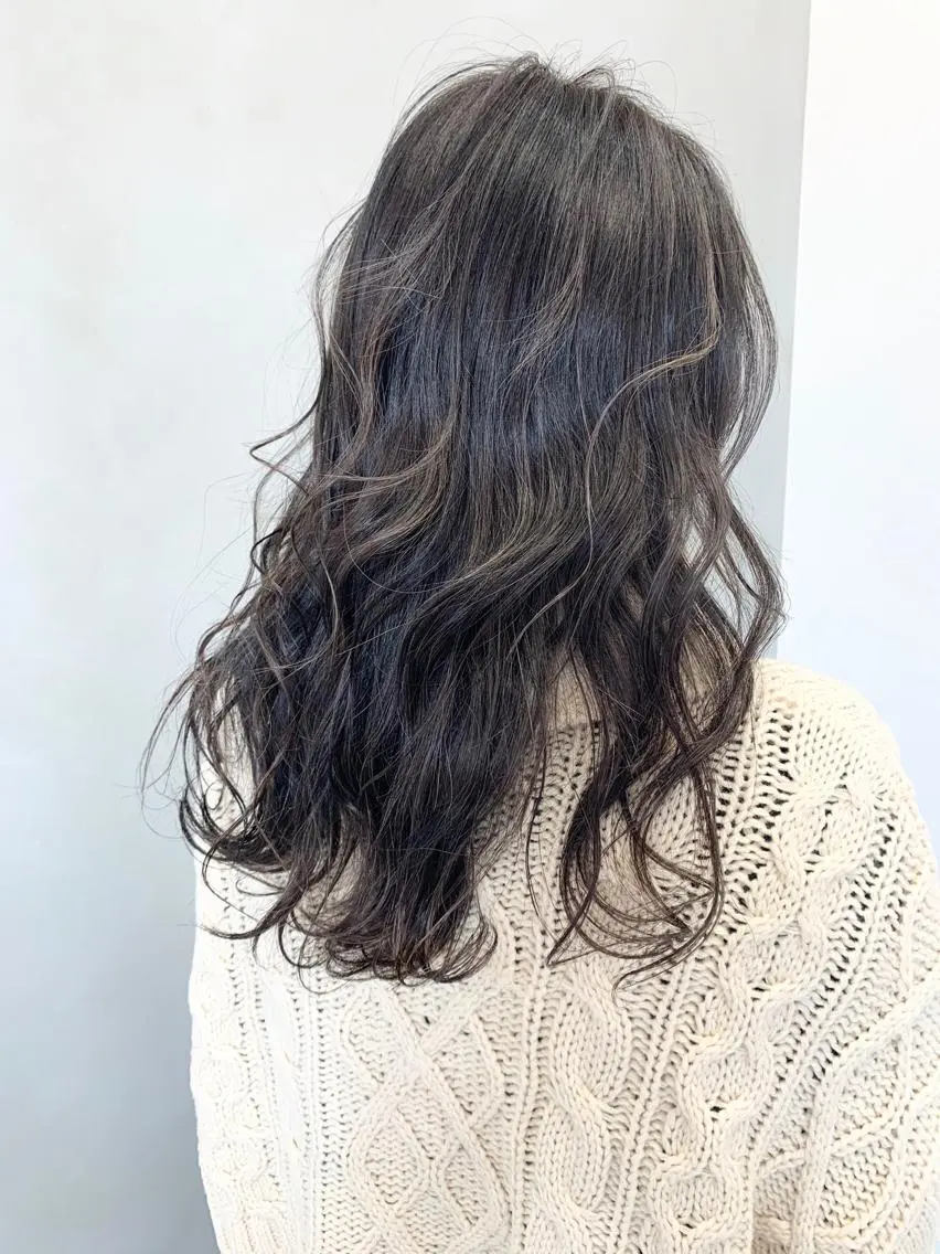 ロング カラー ベージュカラー グレージュ ハイライトカラー ハイライト ヘアカラー トリートメント レイヤー/大人メンズ パーマ🌀 平島拓也のヘアスタイル