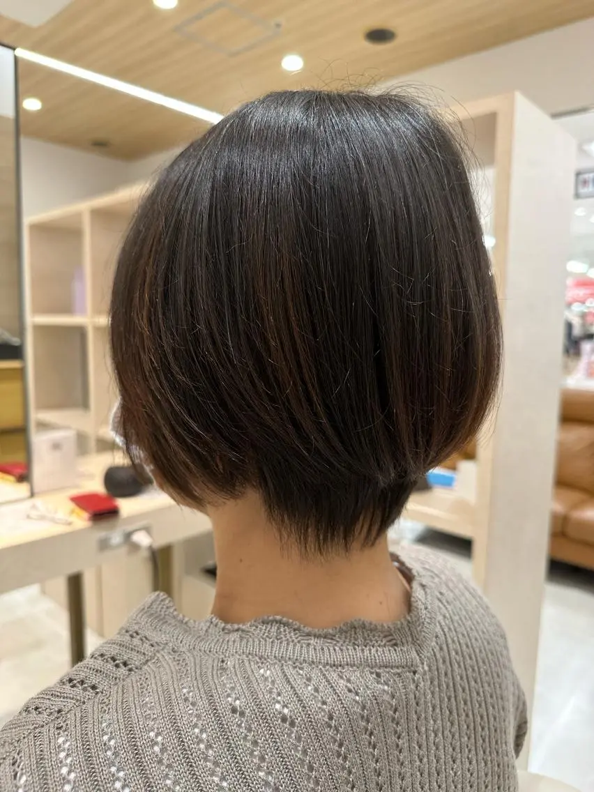 ショート 神田 桃菜のヘアスタイル
