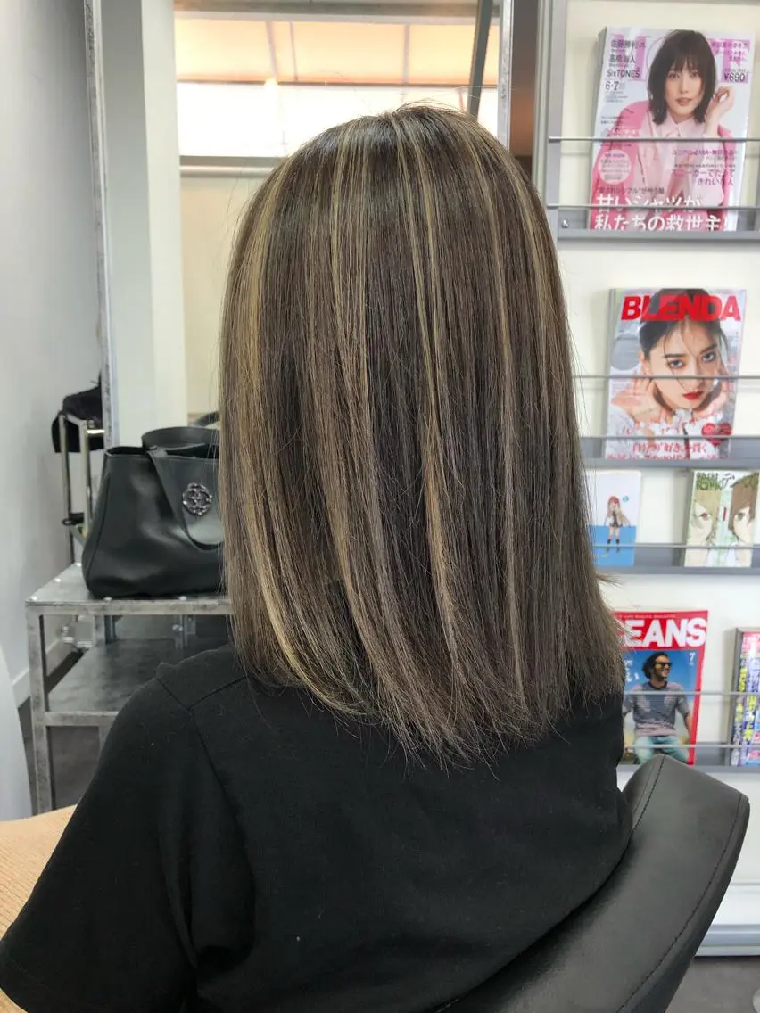 ミディアム カラー ヘアアレンジ カット ヘアカラー トリートメント 大塚 貴之のヘアスタイル