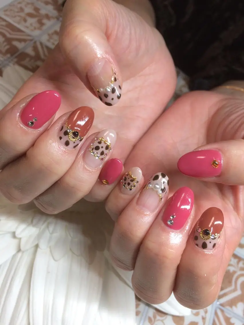 ネイル ブラウン ピンク ハンドネイル Nailsalon E's cafeのネイルデザイン