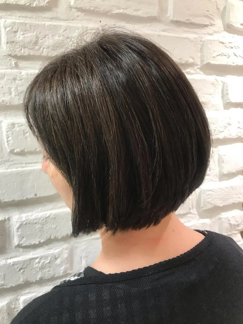 ショート カラー アッシュ ハイライトカラー イルミナカラー ハイライト 【暖色カラー特化】 中山由梨のヘアスタイル