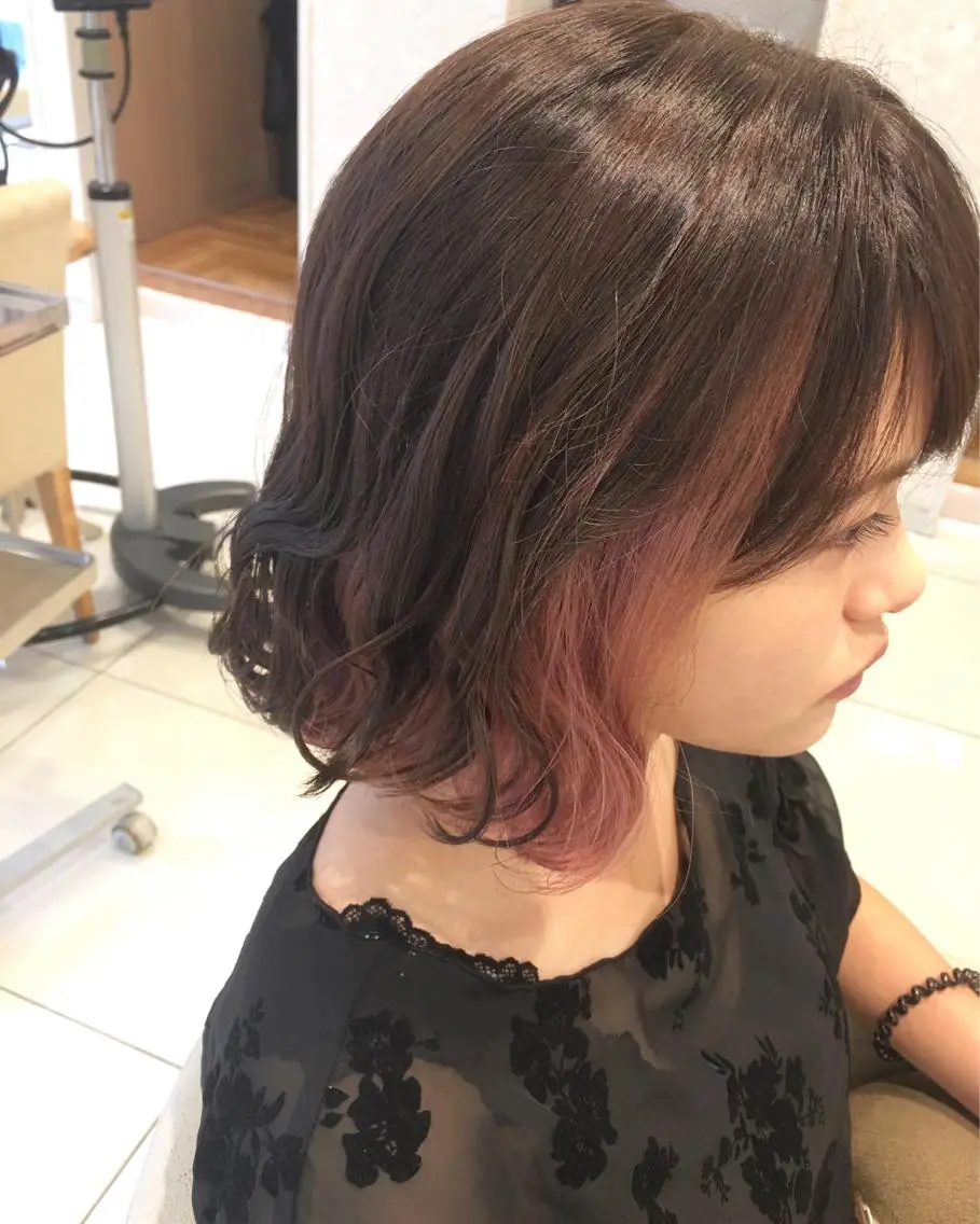 ショート カラー インナーカラー ピンクカラー 小田原NO1 美容師 飯田飛翔のヘアスタイル