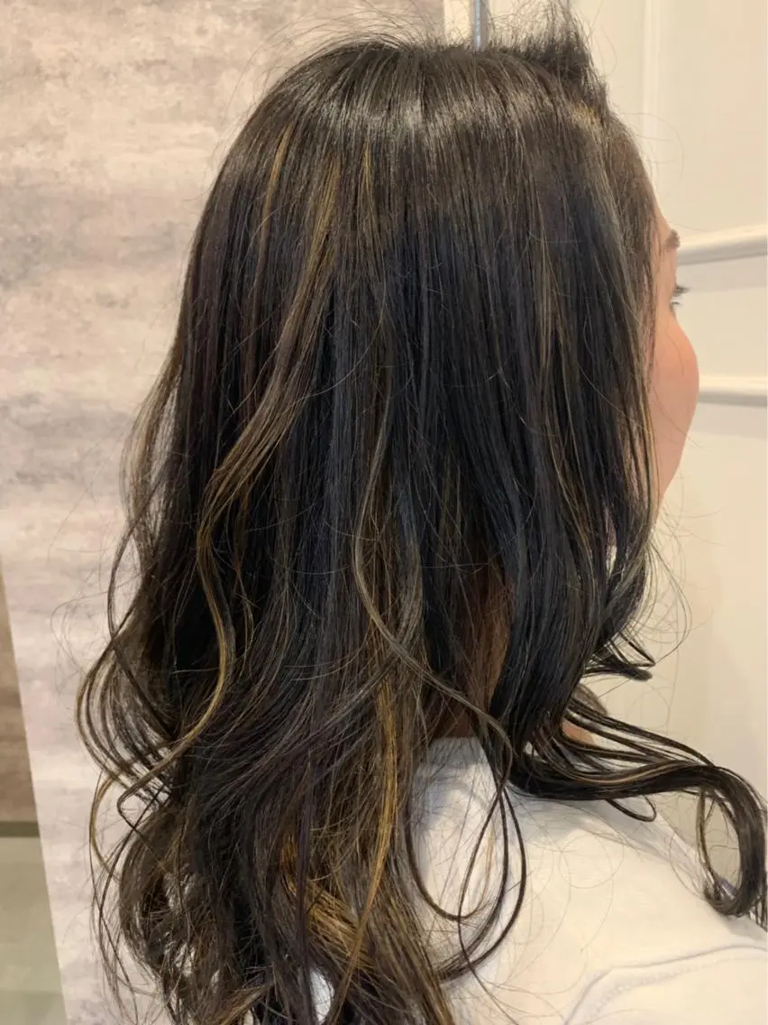 セミロング カラー ハイライトカラー ハイライト Blanco Color&Careのヘアスタイル