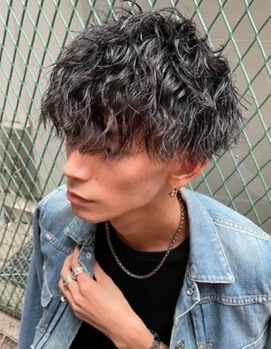 メンズ カット パーマ メンズパーマ 白子 波巻き/ツイスパ 怜のヘアスタイル